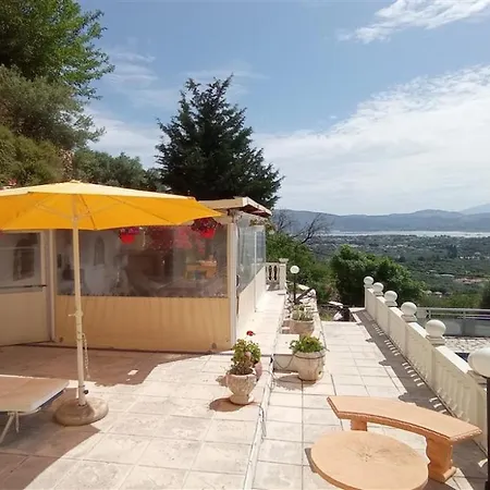 Mike's House * Apolpaina